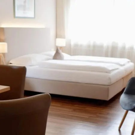 Hotel Flora &