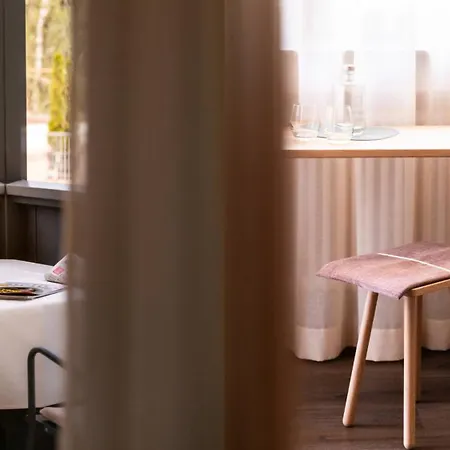 Flora & Hotel 3*