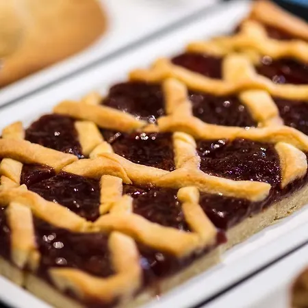 Ξενοδοχείο Flora &