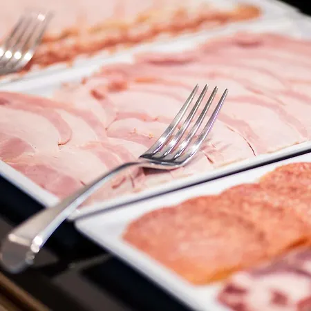 Flora & Μεράνο