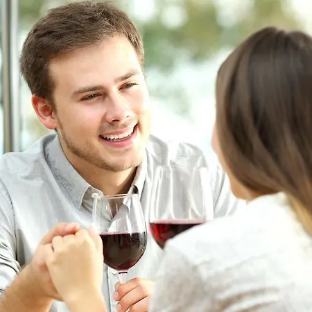 Flora & Ξενοδοχείο 3*