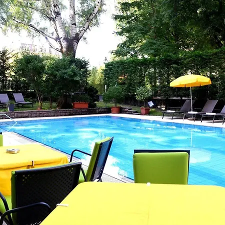 Hotel Flora Hotel&suites 3*