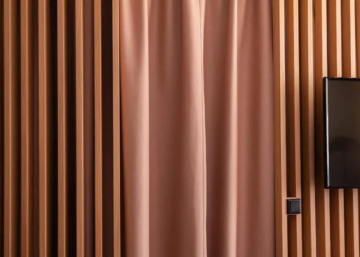 Flora & Готель Мерано