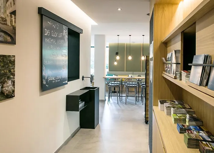 Flora & Готель 3*