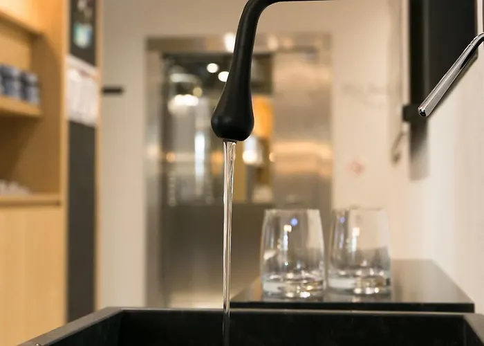 Flora & 호텔 메라노