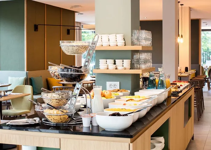 Готель Flora & 3*