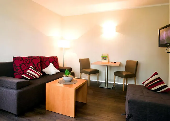 Flora & 3* Мерано